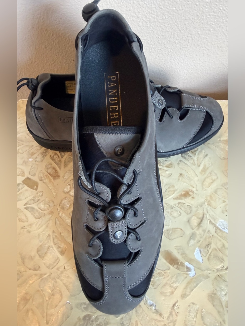 Pandere Barista Adjustable Leather Shoes. Size 12 Like New - Picture 7 of 7